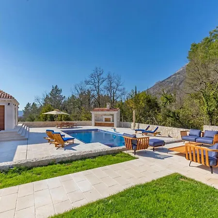 Villa Ivic