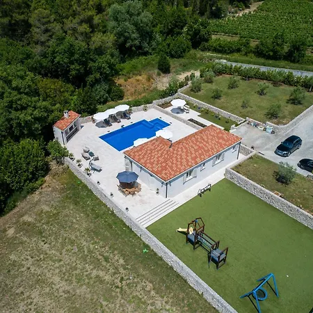 Villa Ivic