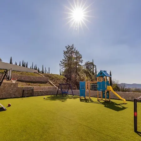 Doline Villa *