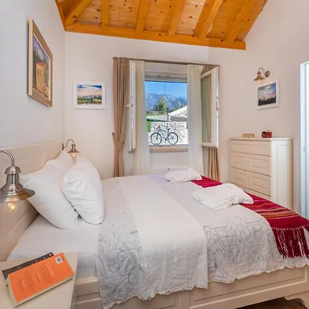 Doline Villa