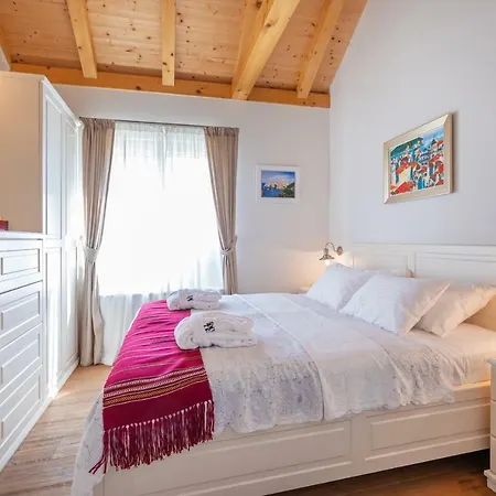 Doline Villa *