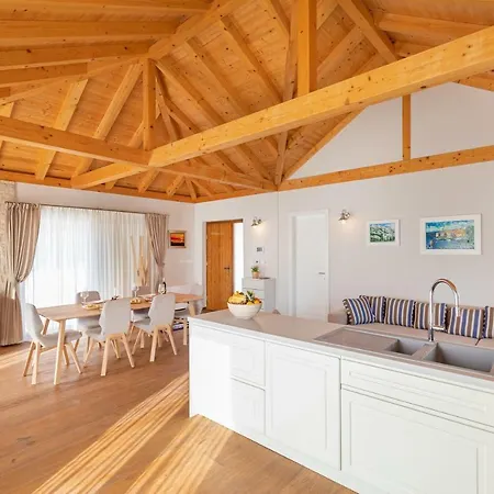 Villa Doline *