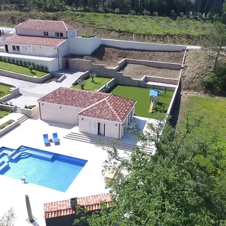 Doline Villa