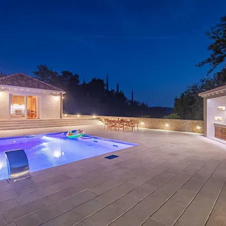 Doline Villa