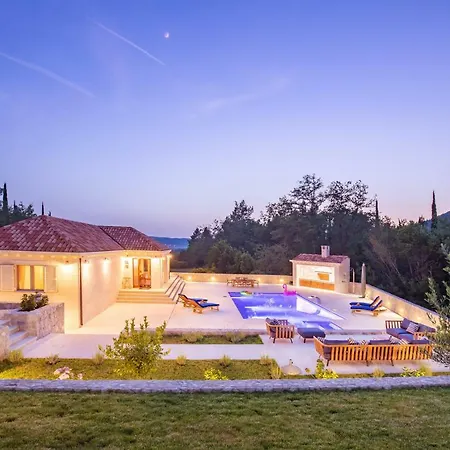 Villa Doline